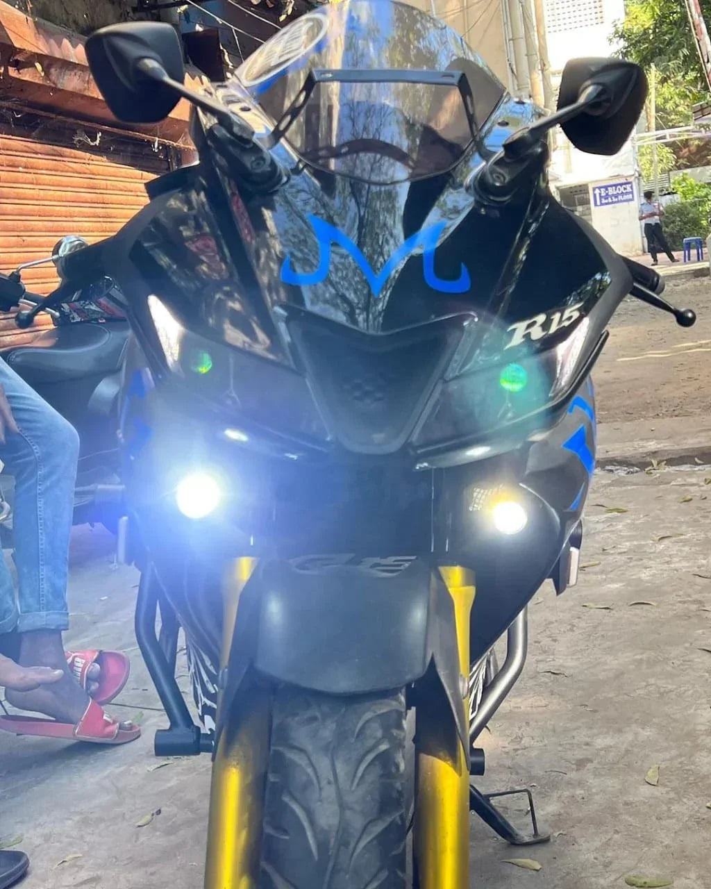 Original HJG Mini Drive LED Fog Light Bulb Lamp For Cars and Motorcycles Dual Color (White & Yellow) With Cooling Fan 2Pcs - Biker.Store - www.biker.store