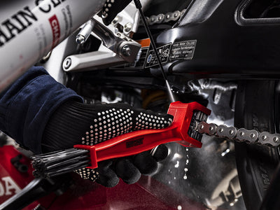 IPONE Road Chain Care Kit (1 Road Chain Grease 750ml + 1 Chain Cleaner 750ml + 1 Chain Brush)